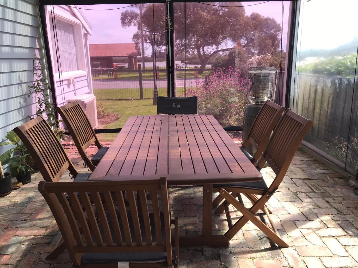 That Seaside Cottage - Fully Equipped Home, 4 Bedrooms On The Foreshore Tooradin Exterior photo